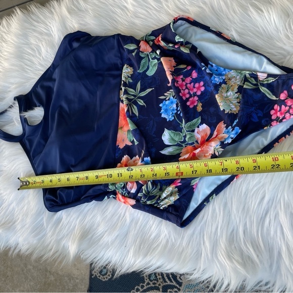 NWT - CUPSHE women’s floral Ruched Tummy control one piece bathing suit size XL - Picture 12 of 12